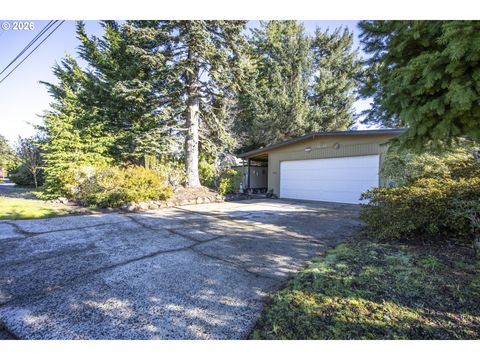 1750 W PARK DR Florence OR 97439