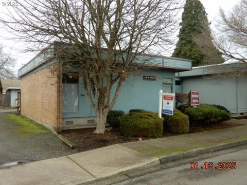 540 W 10TH AVE Junction City OR 97448