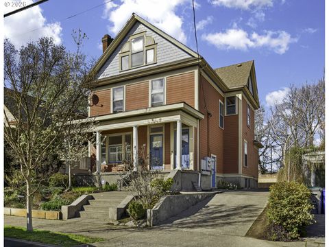 237 239 NE GRAHAM ST Portland OR 97212