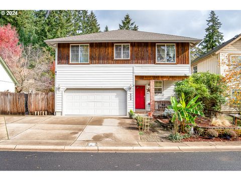 A home in Cottage Grove