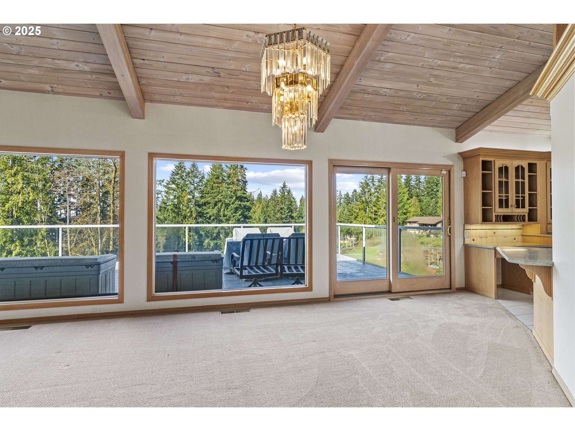 265 SUNSET DR