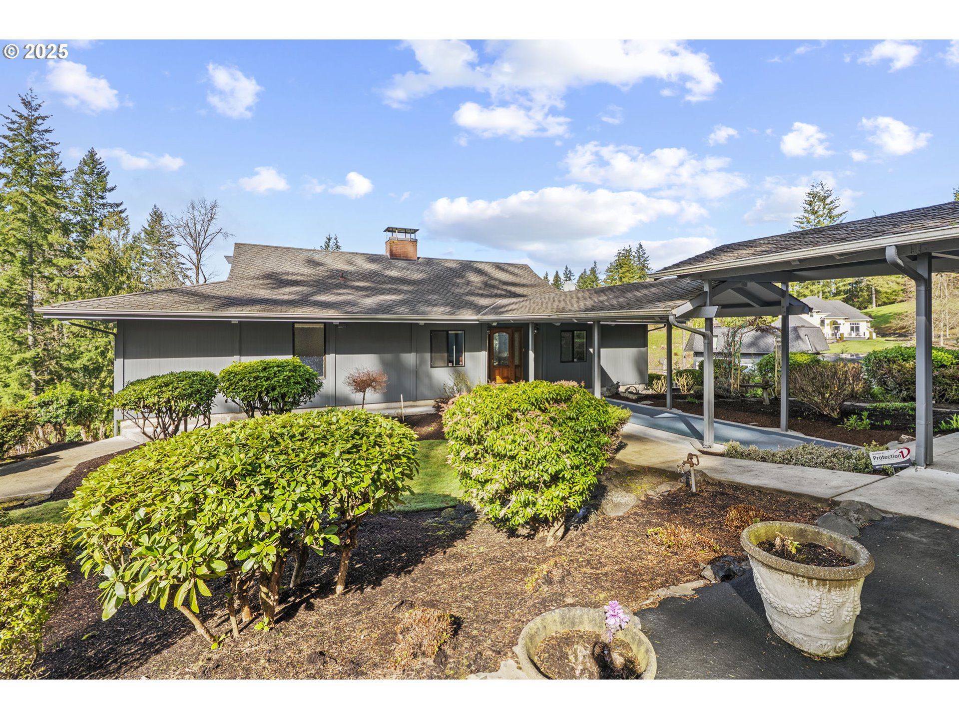 265 SUNSET DR