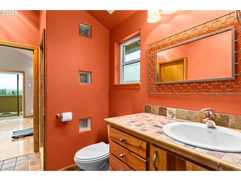 Tiny photo for 747 Holbrook Ln, Creswell, OR 97426 (MLS # 119032315)