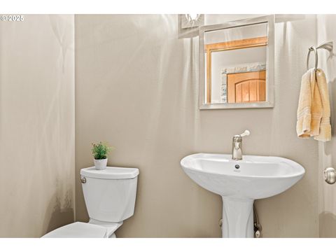 Tiny photo for 747 Holbrook Ln, Creswell, OR 97426 (MLS # 119032315)