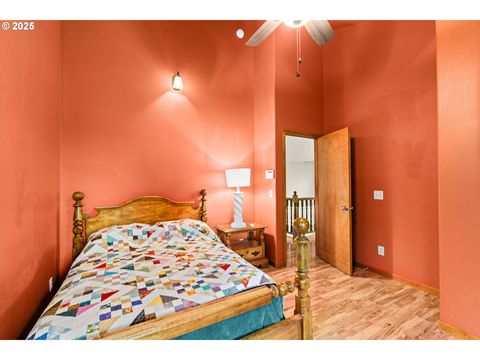 Tiny photo for 747 Holbrook Ln, Creswell, OR 97426 (MLS # 119032315)