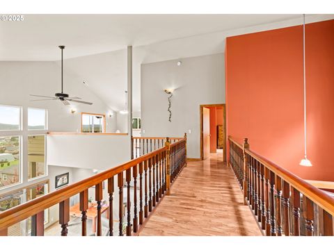 Tiny photo for 747 Holbrook Ln, Creswell, OR 97426 (MLS # 119032315)