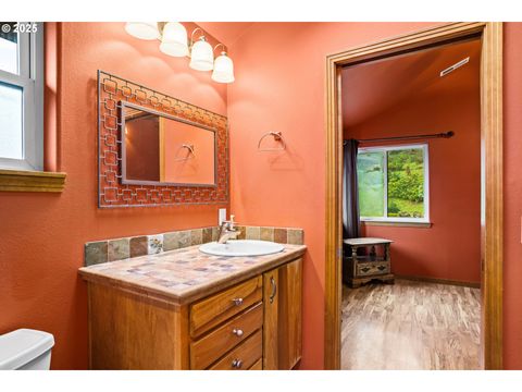 Tiny photo for 747 Holbrook Ln, Creswell, OR 97426 (MLS # 119032315)