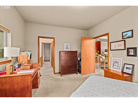 Tiny photo for 747 Holbrook Ln, Creswell, OR 97426 (MLS # 119032315)