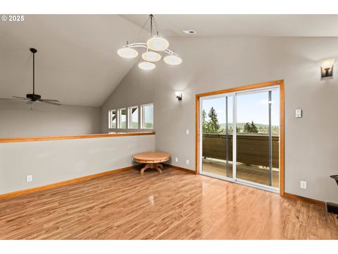 Tiny photo for 747 Holbrook Ln, Creswell, OR 97426 (MLS # 119032315)