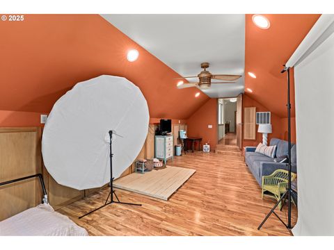 Tiny photo for 747 Holbrook Ln, Creswell, OR 97426 (MLS # 119032315)