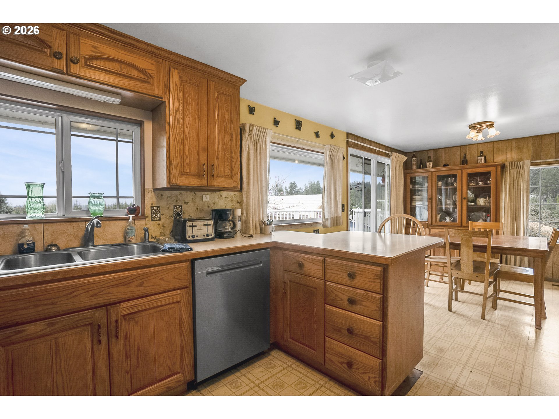 11650 NE RED HILLS RD