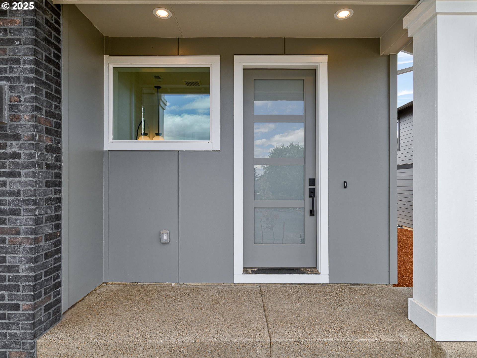 2271 SW Phyllis PL