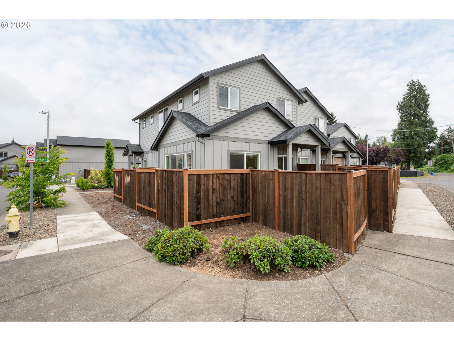 2519 JUSTINE LN