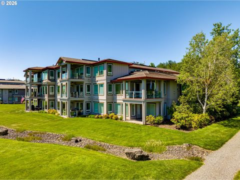 5433 SE SCENIC LN 104 Vancouver WA 98661