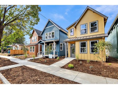 8413 N Gloucester AVE Portland OR 97203