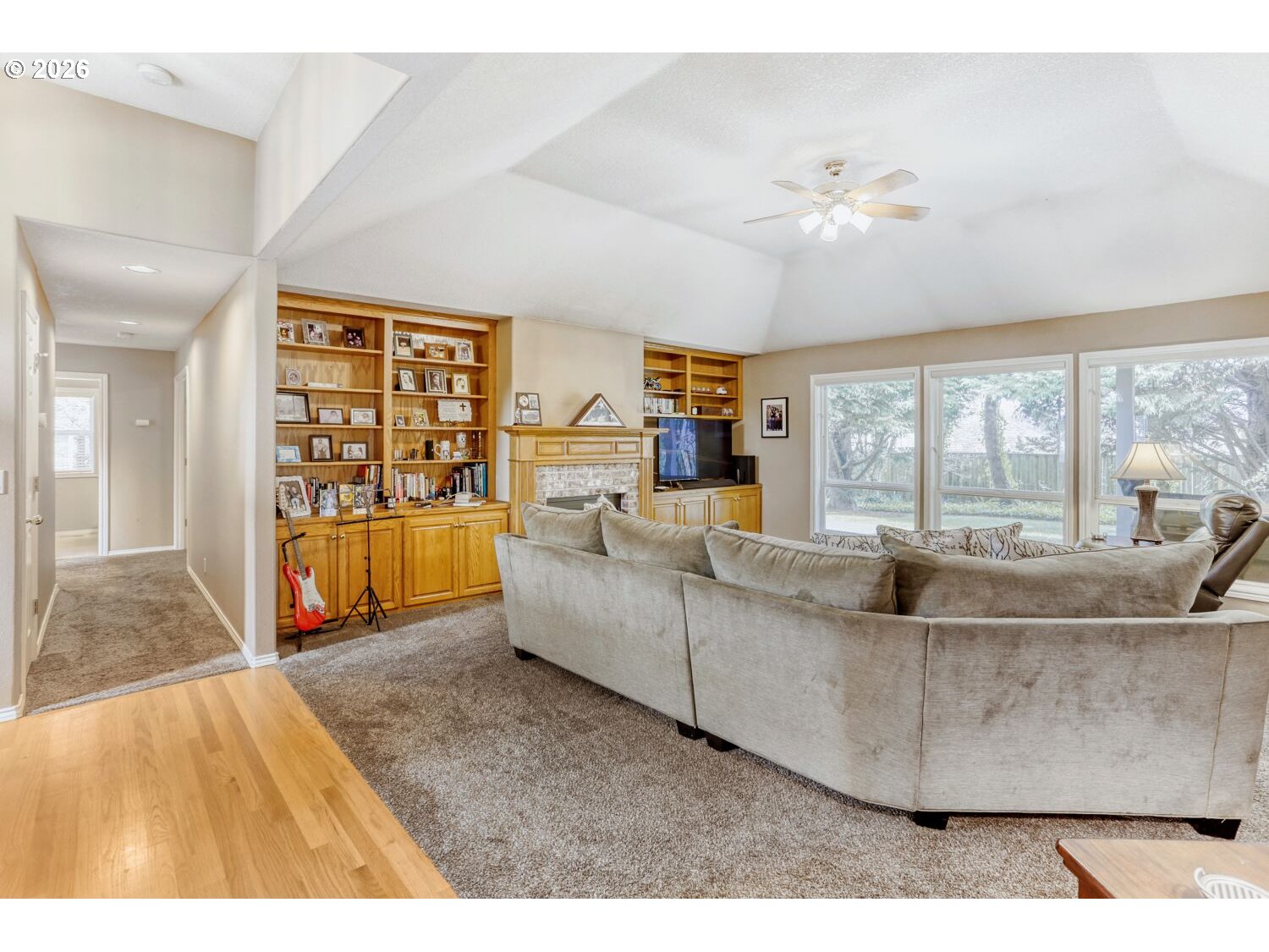 616 NW PACIFIC GROVE DR