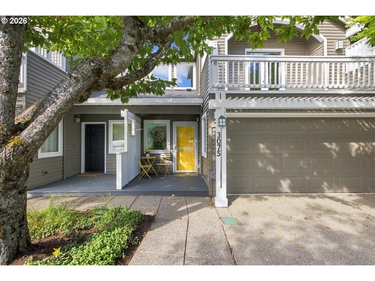 3075 CLUB HOUSE CT