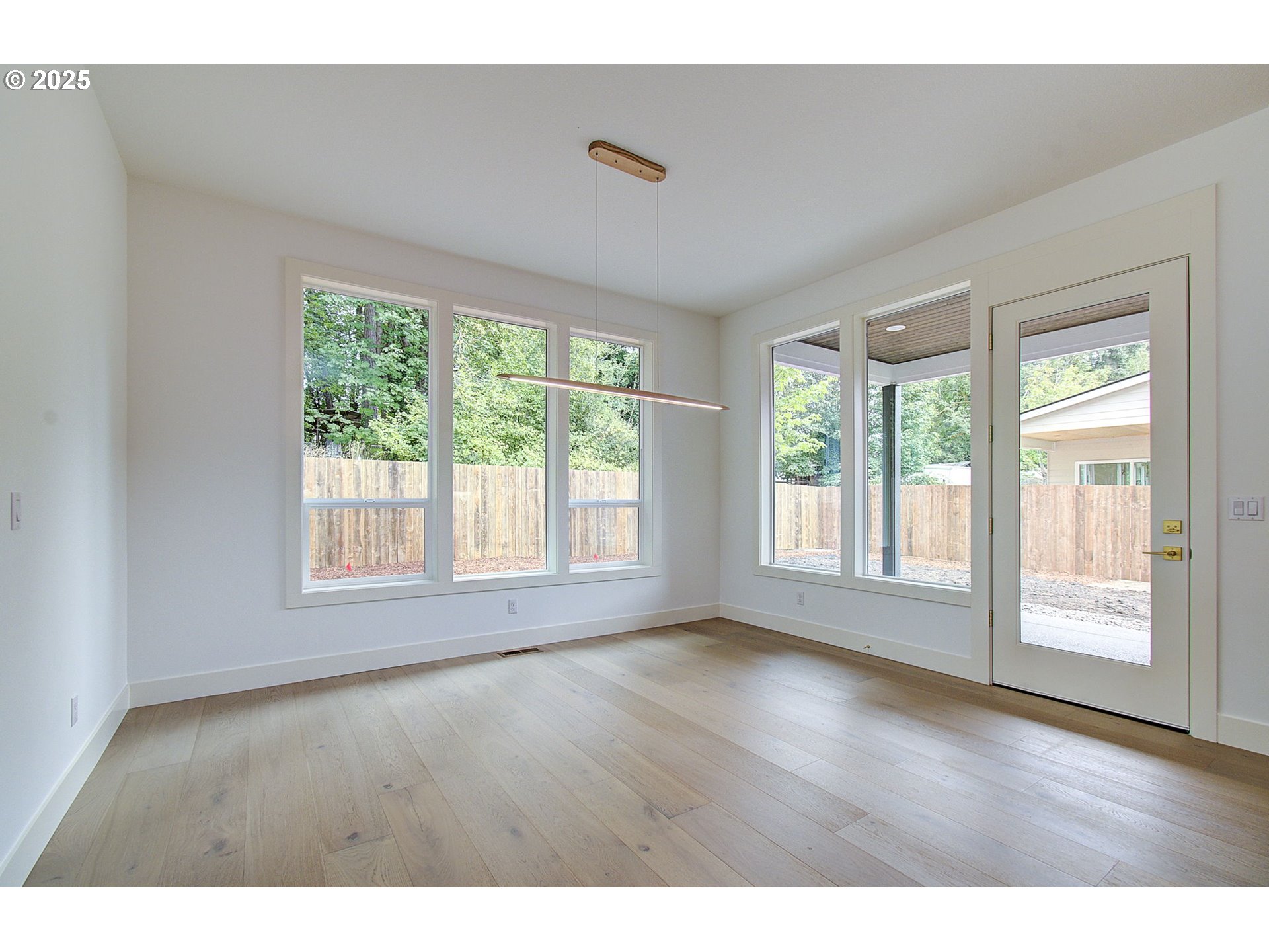 2012 NE 159TH ST