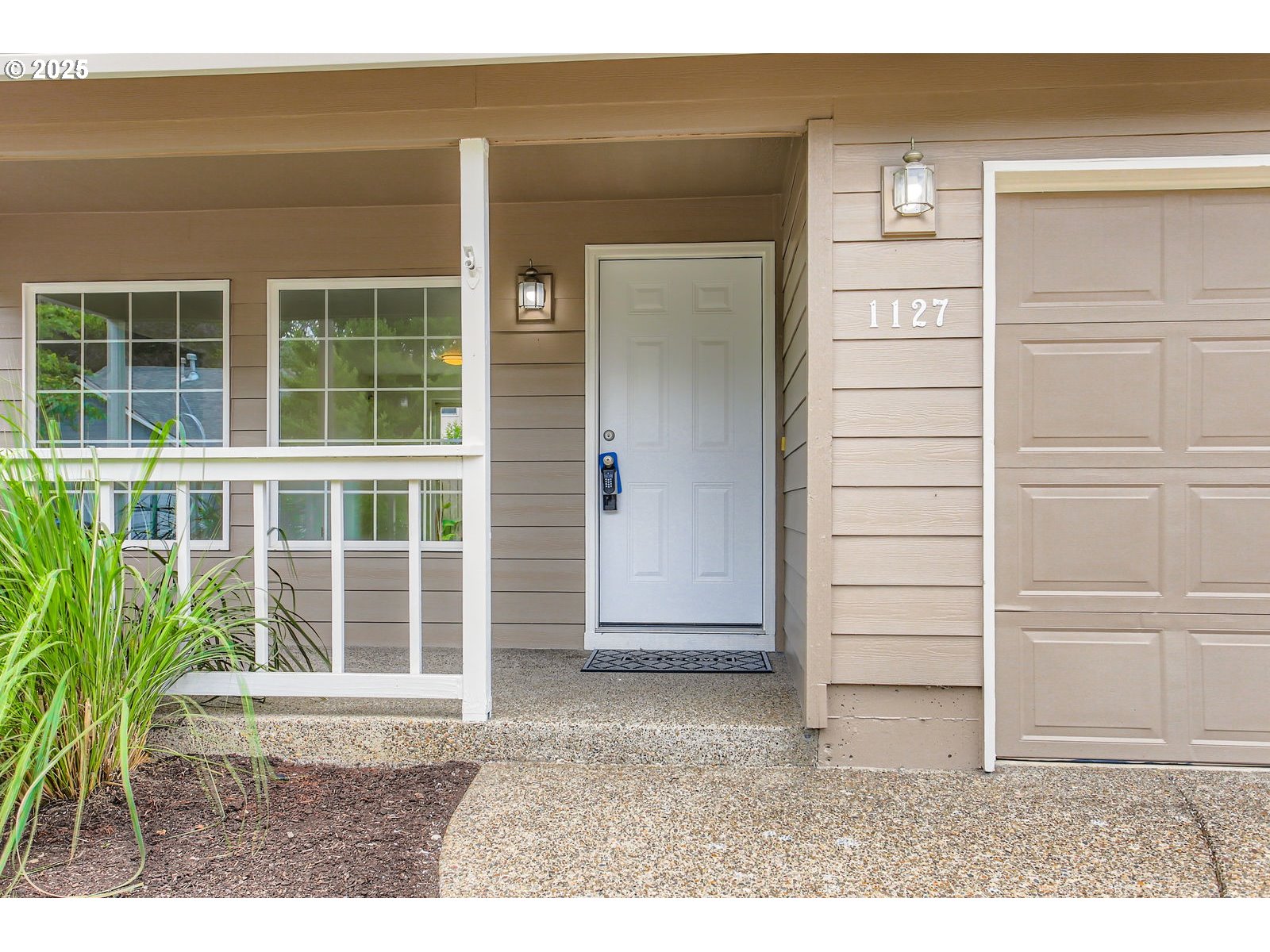 1127 SW IVORY LOOP 33