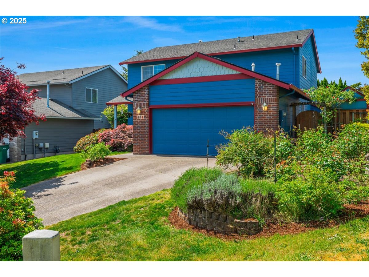 287 SW OLIVER CT
