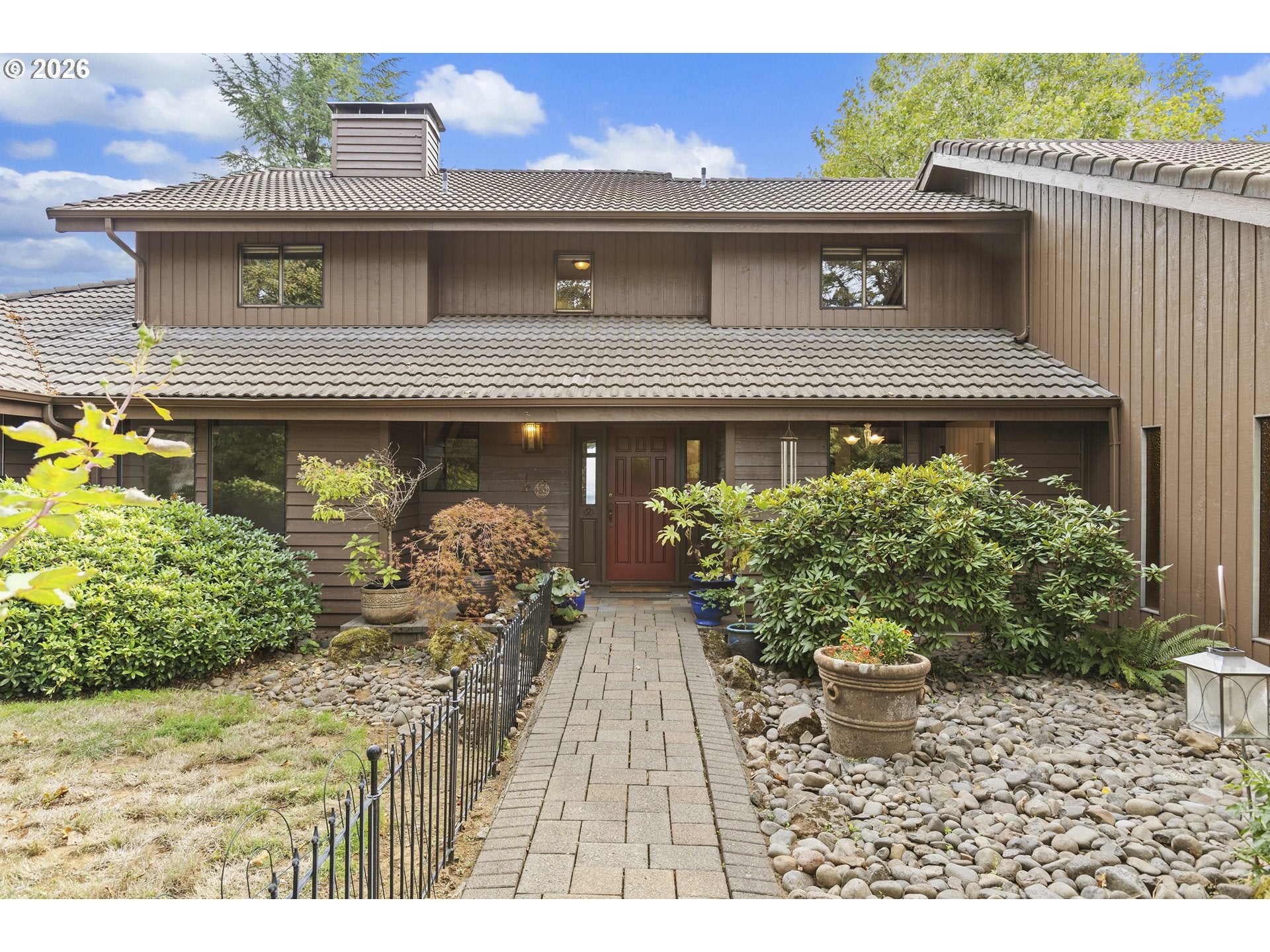 1000 N OAK GROVE RD NW