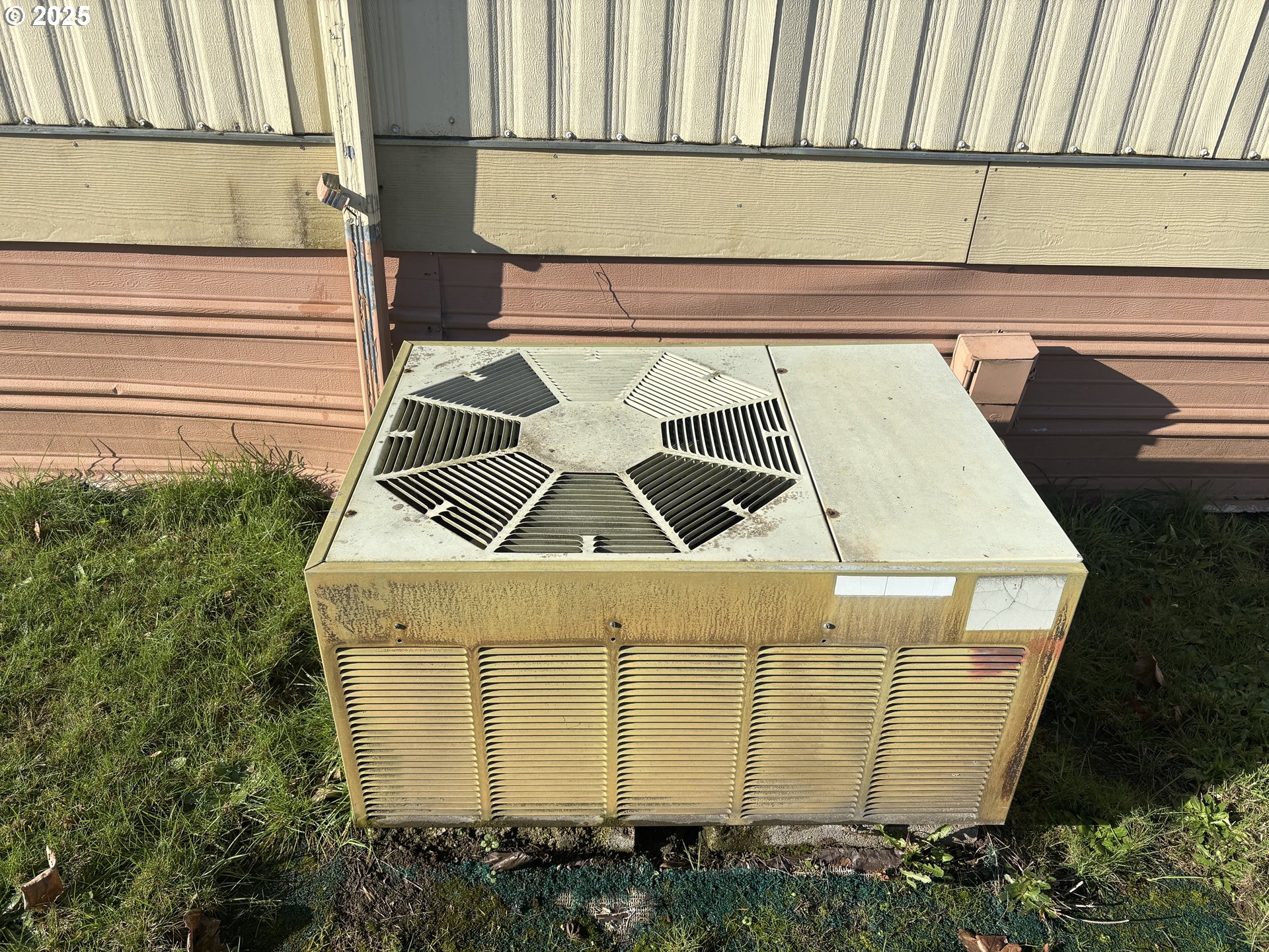 5643 Tumbleweed CIR NE