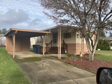 5643 Tumbleweed CIR NE Salem OR 97305