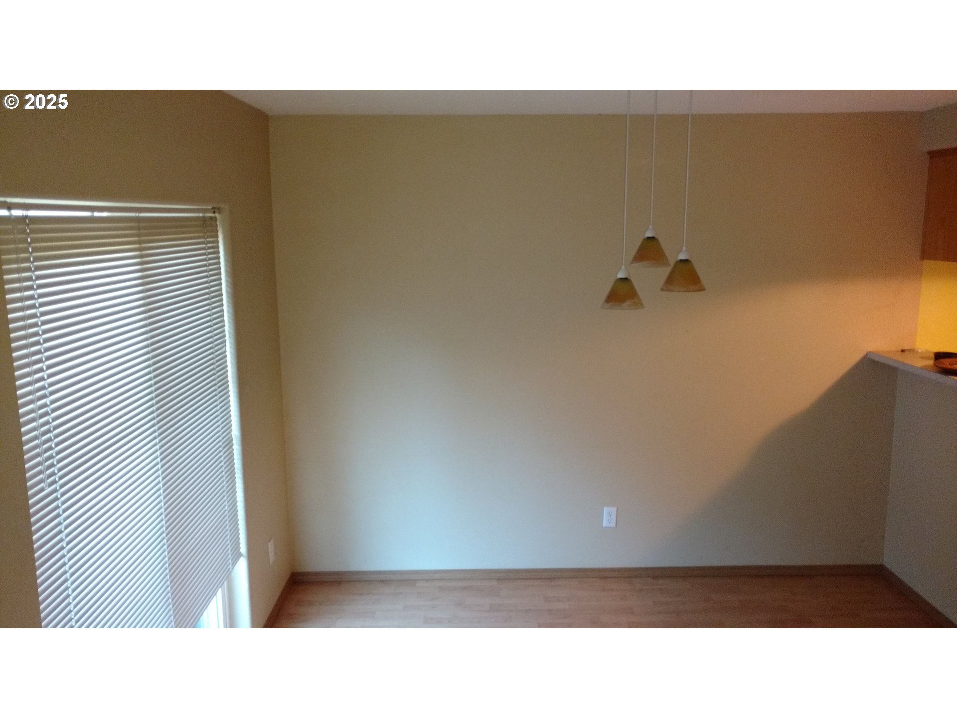 8637 N WILLAMETTE BLVD