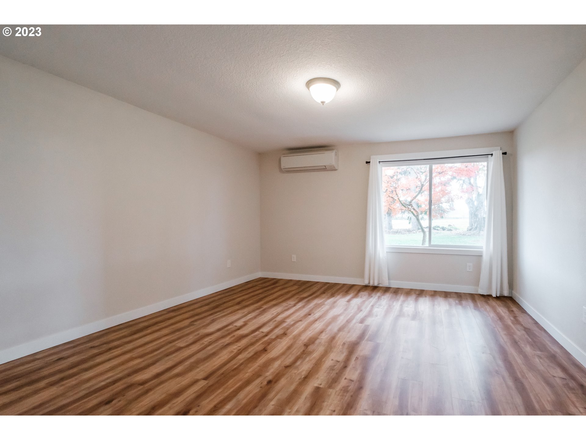 Mt Angel, Oregon 97362, United States, 4 Bedrooms Bedrooms, ,3 BathroomsBathrooms,Residential,Active,100087