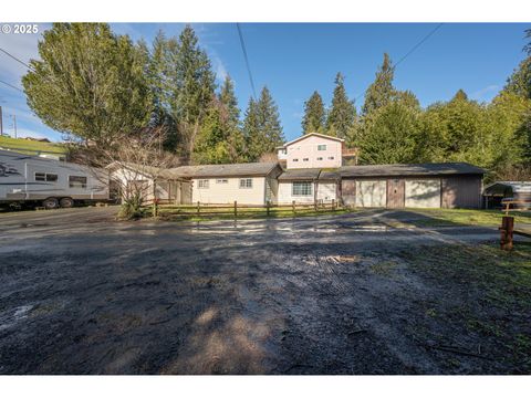 A home in Coquille