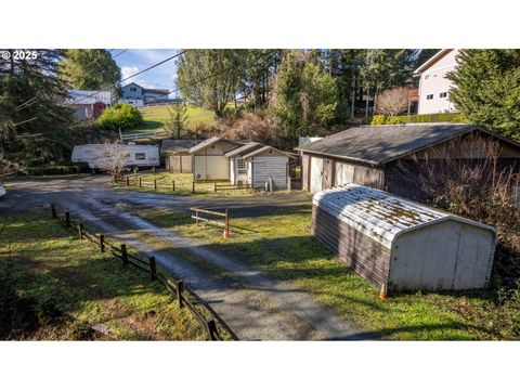 A home in Coquille