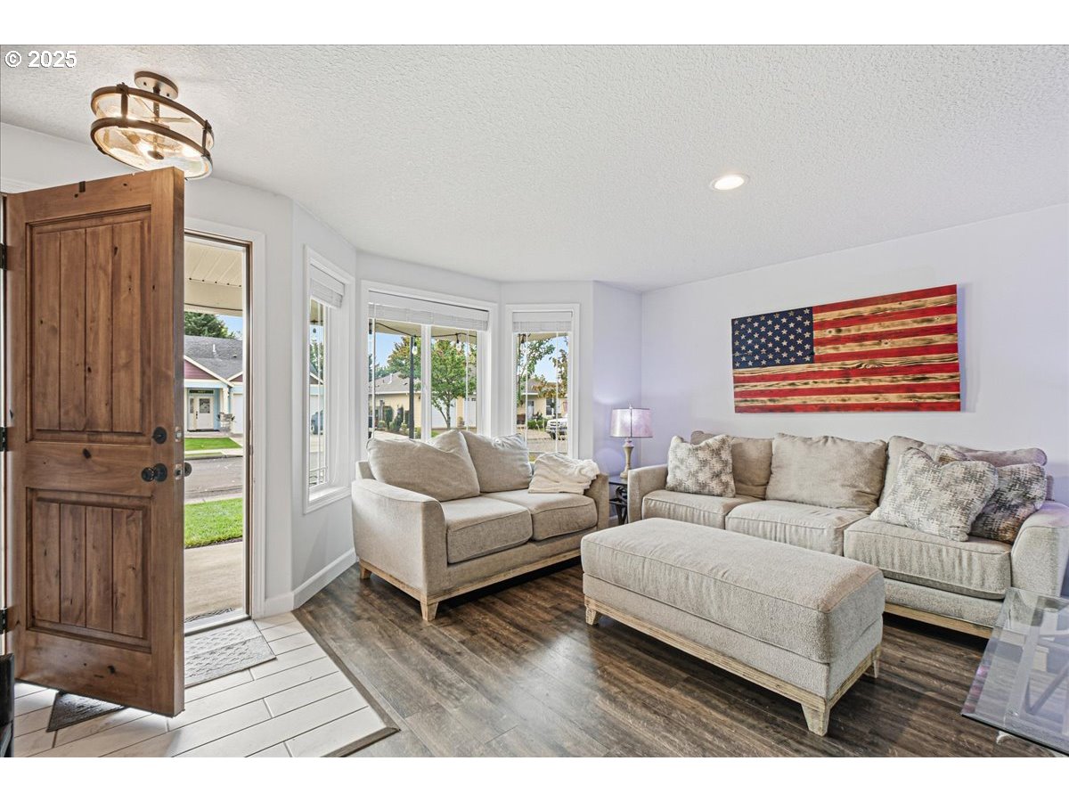 2200 NW 5TH ST
