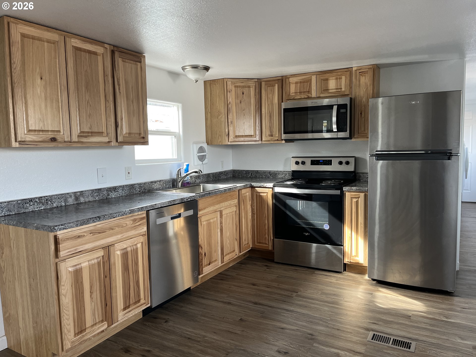 1413 HAWTHORNE AVE 20