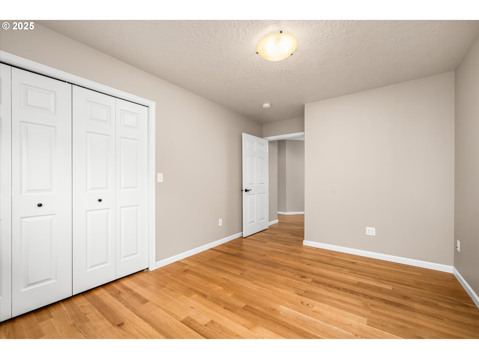 Junction City, Oregon 97448, United States, 3 Bedrooms Bedrooms, ,2 BathroomsBathrooms,Residential,Active,233169