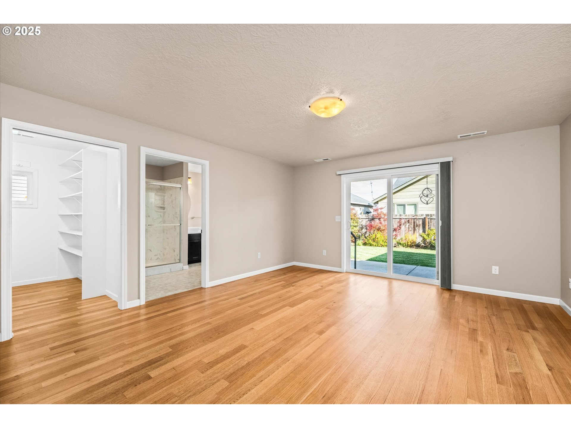 Junction City, Oregon 97448, United States, 3 Bedrooms Bedrooms, ,2 BathroomsBathrooms,Residential,Active,233169