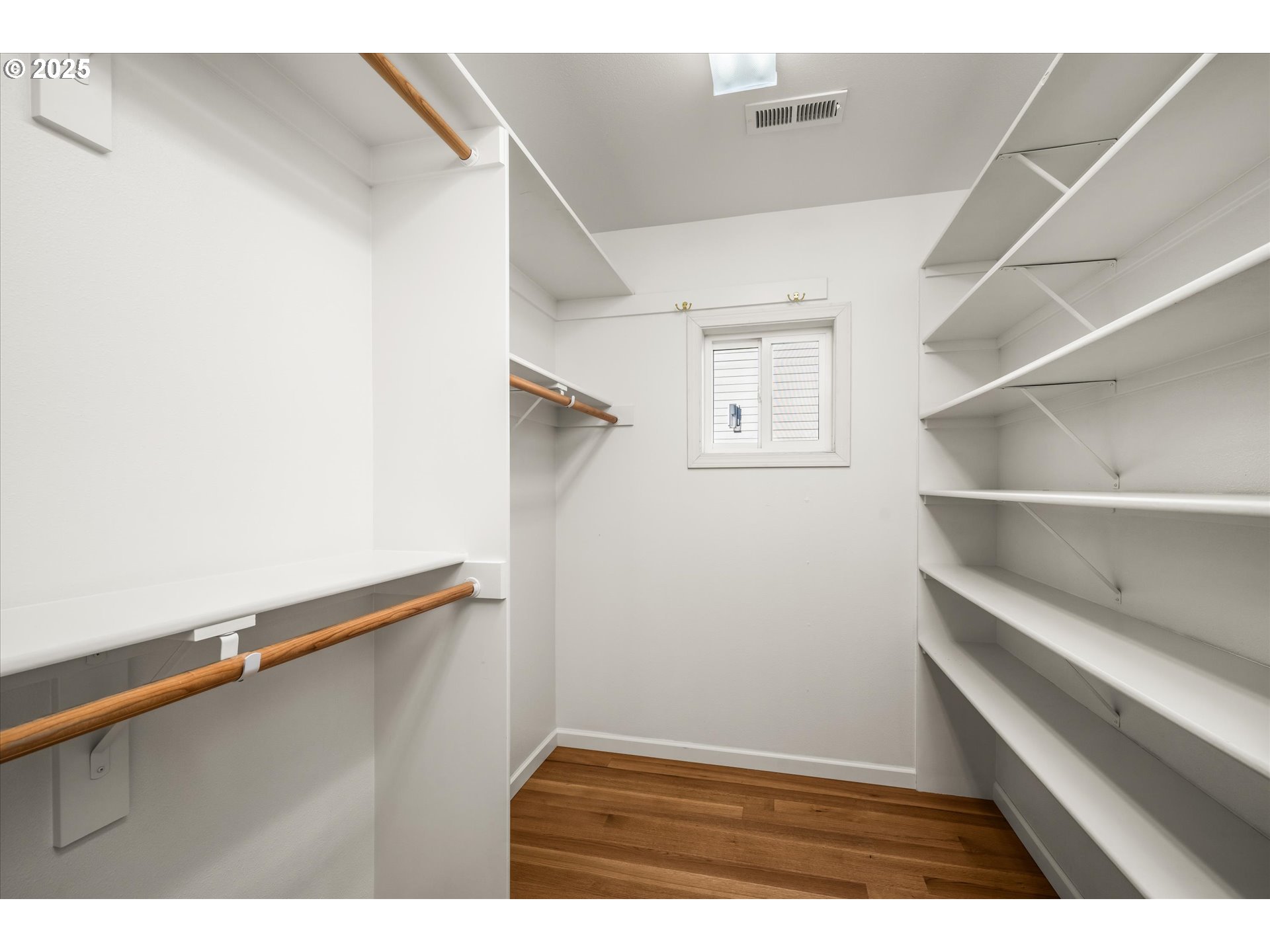 Junction City, Oregon 97448, United States, 3 Bedrooms Bedrooms, ,2 BathroomsBathrooms,Residential,Active,233169