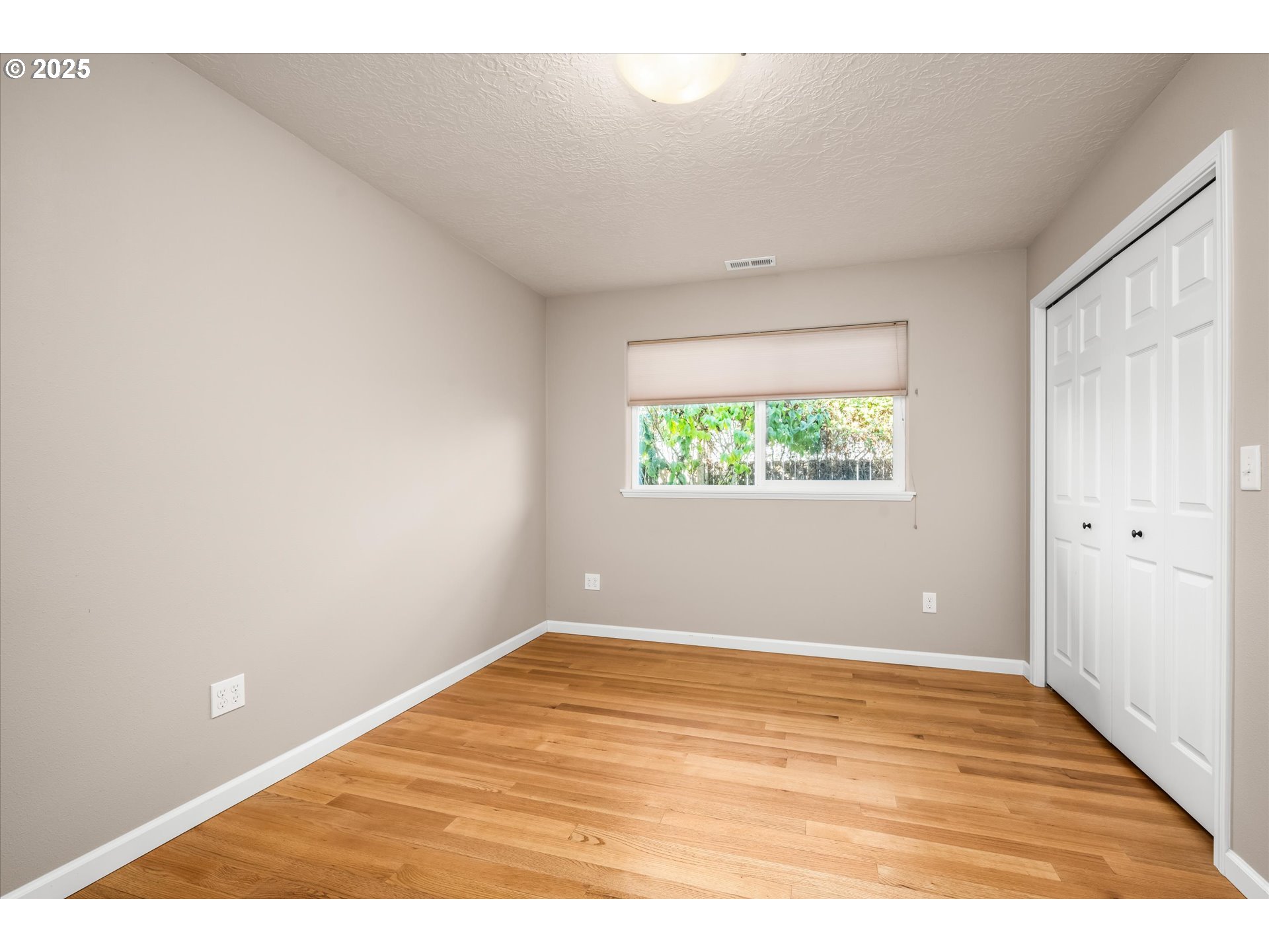 Junction City, Oregon 97448, United States, 3 Bedrooms Bedrooms, ,2 BathroomsBathrooms,Residential,Active,233169