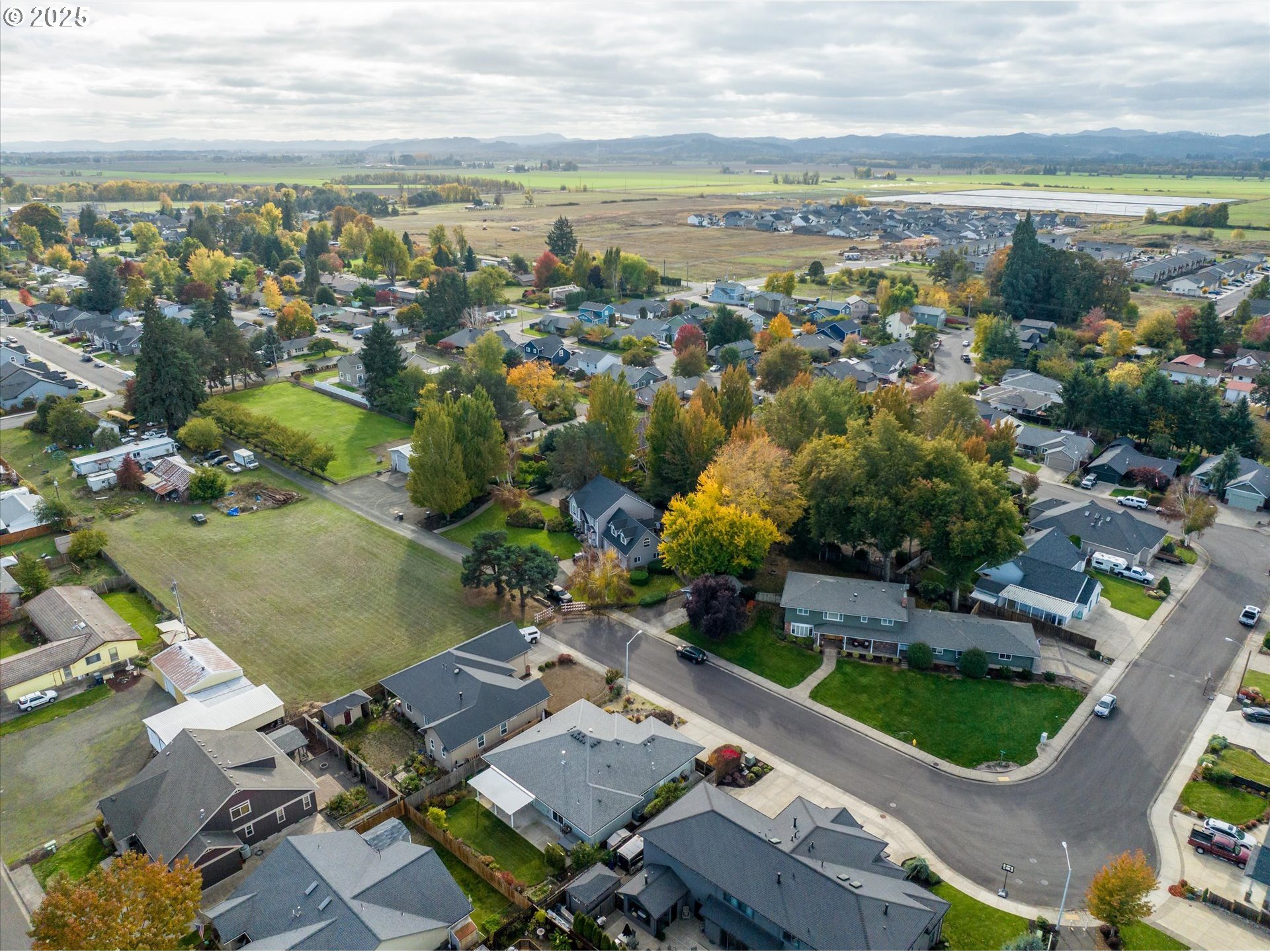 Junction City, Oregon 97448, United States, 3 Bedrooms Bedrooms, ,2 BathroomsBathrooms,Residential,Active,233169