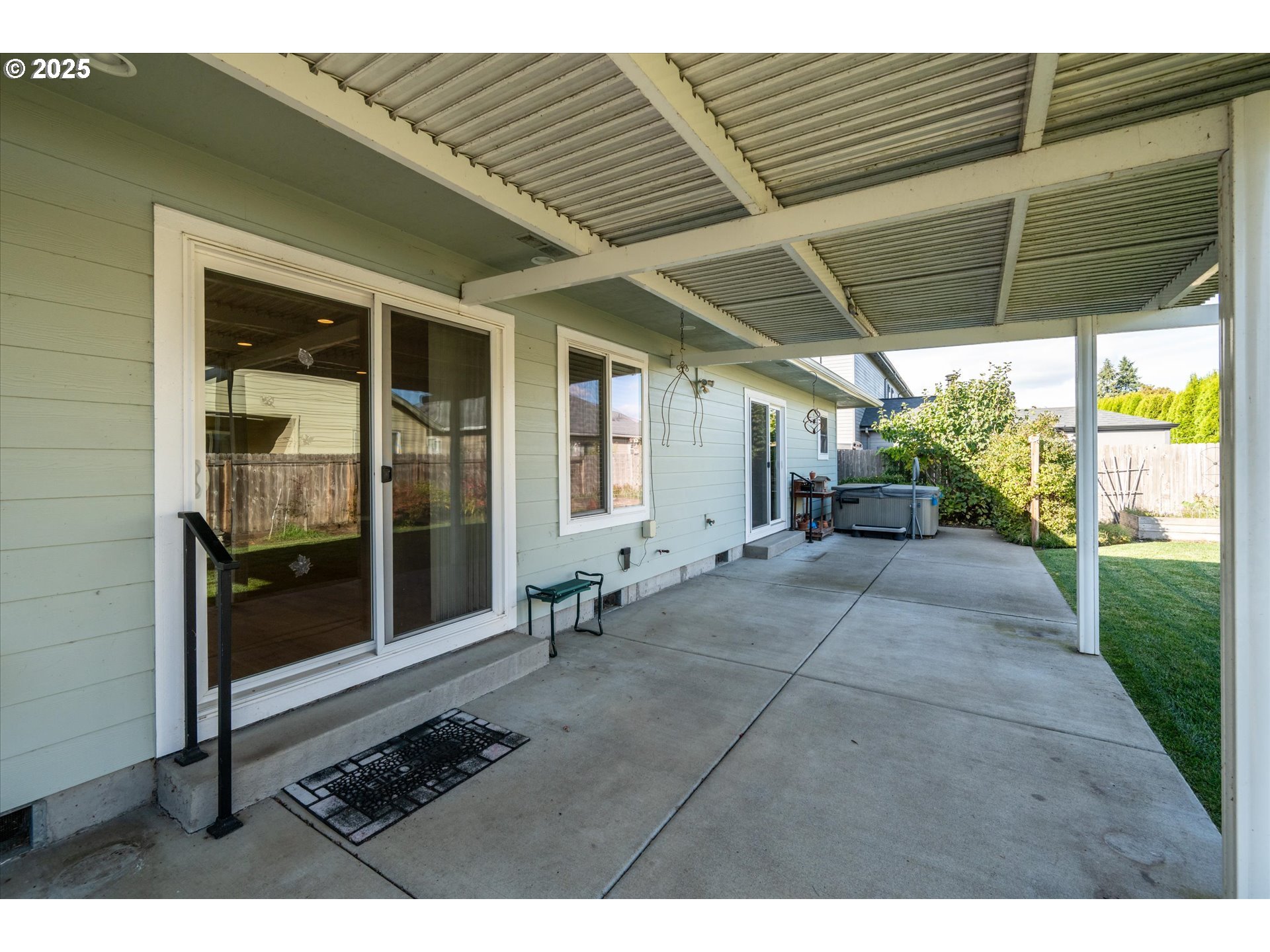 Junction City, Oregon 97448, United States, 3 Bedrooms Bedrooms, ,2 BathroomsBathrooms,Residential,Active,233169