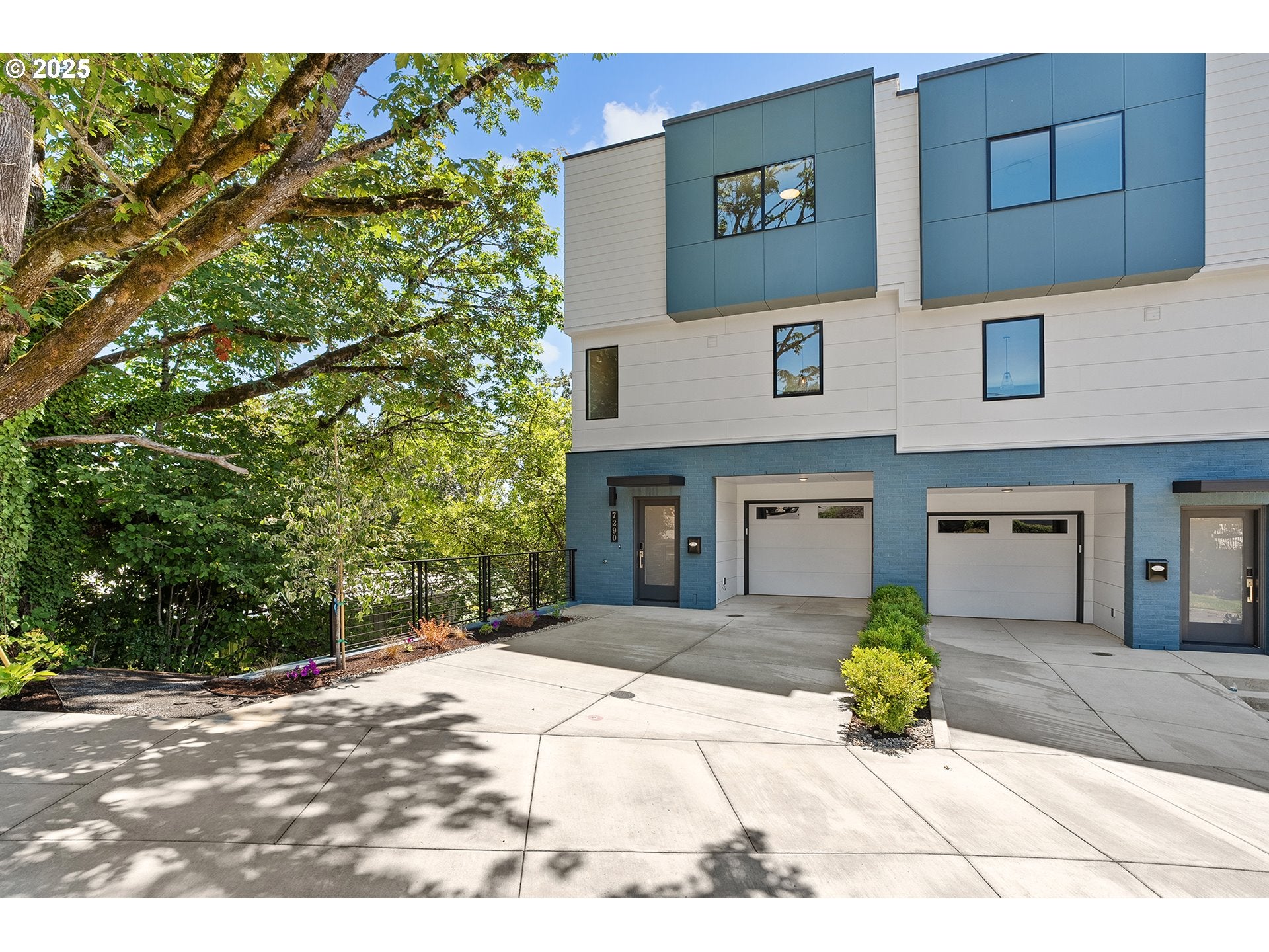 7290 SW 13th DR
