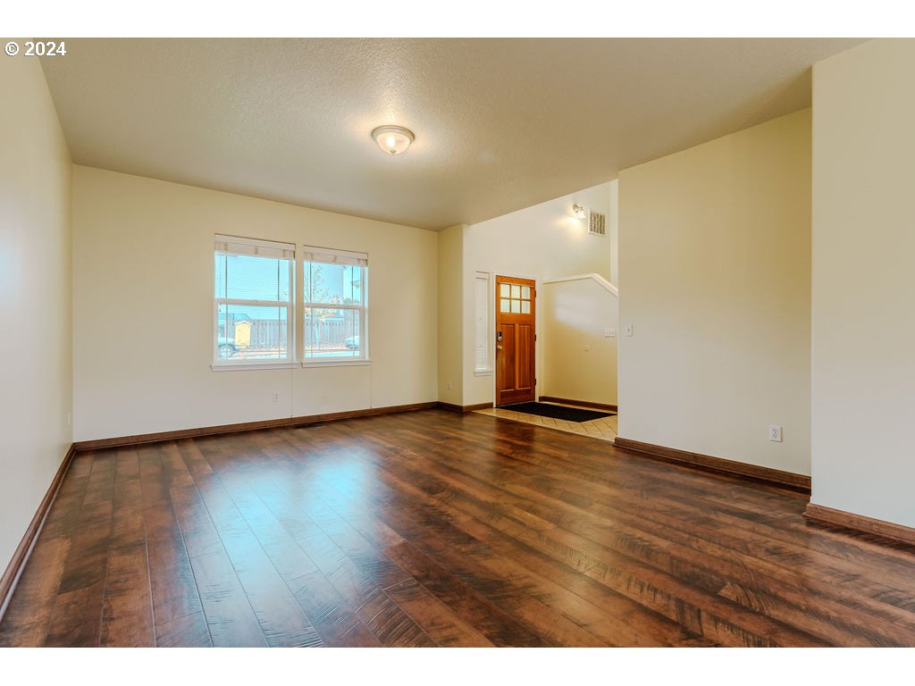 5649 SE CHASE LOOP