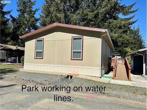 520 SHOREPINES PL Coos Bay OR 97420