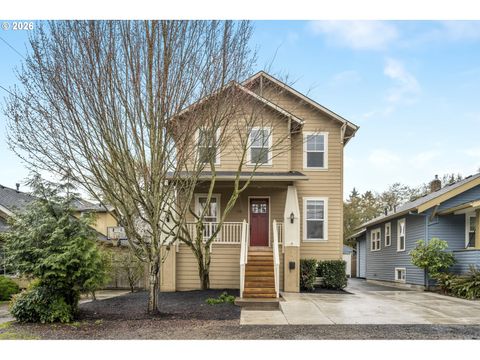 3738 SE CRYSTAL SPRINGS BLVD Portland OR 97202