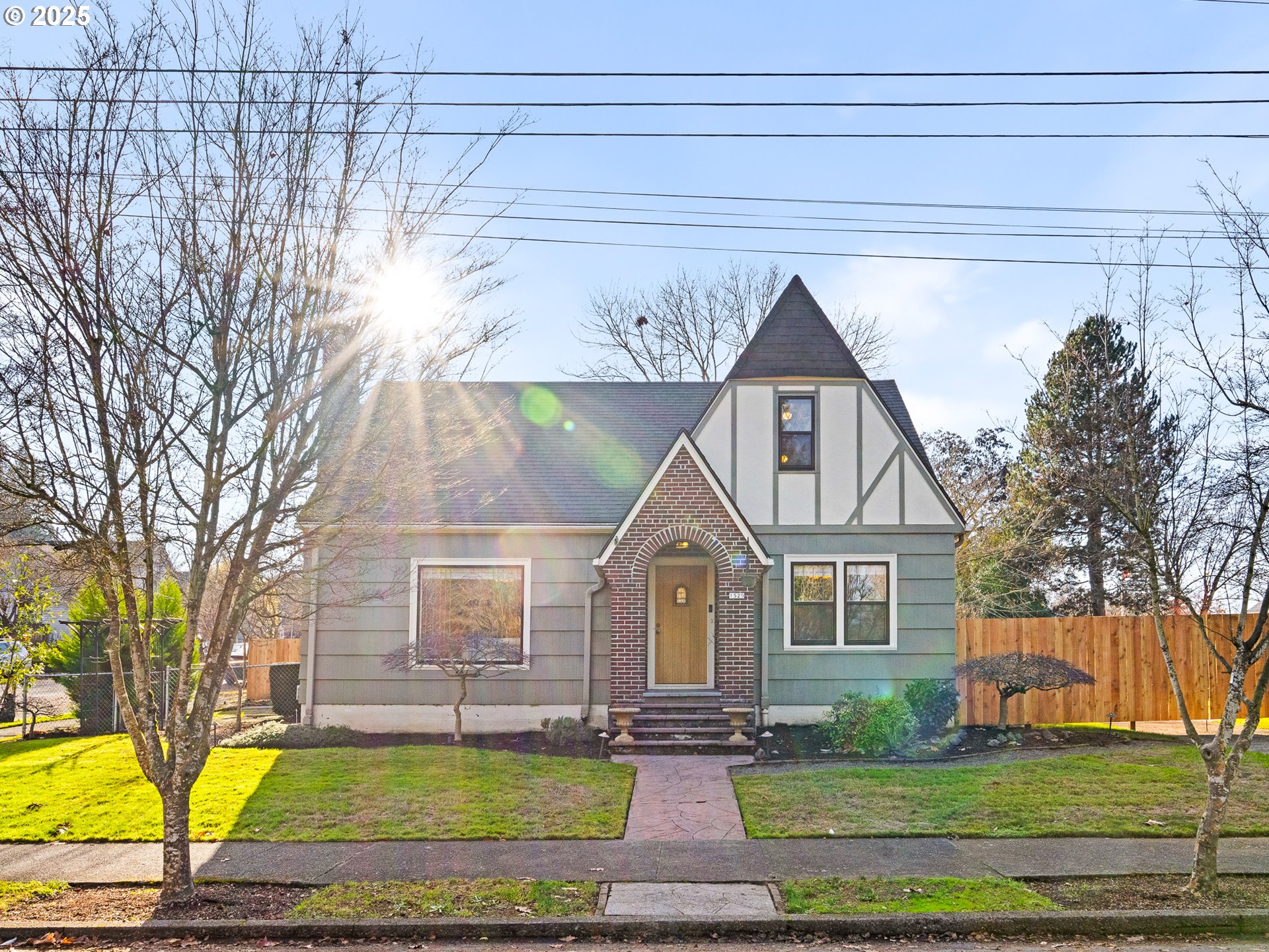Photo 1 of 30 — 1520 12TH ST, Oregon City, OR 97045