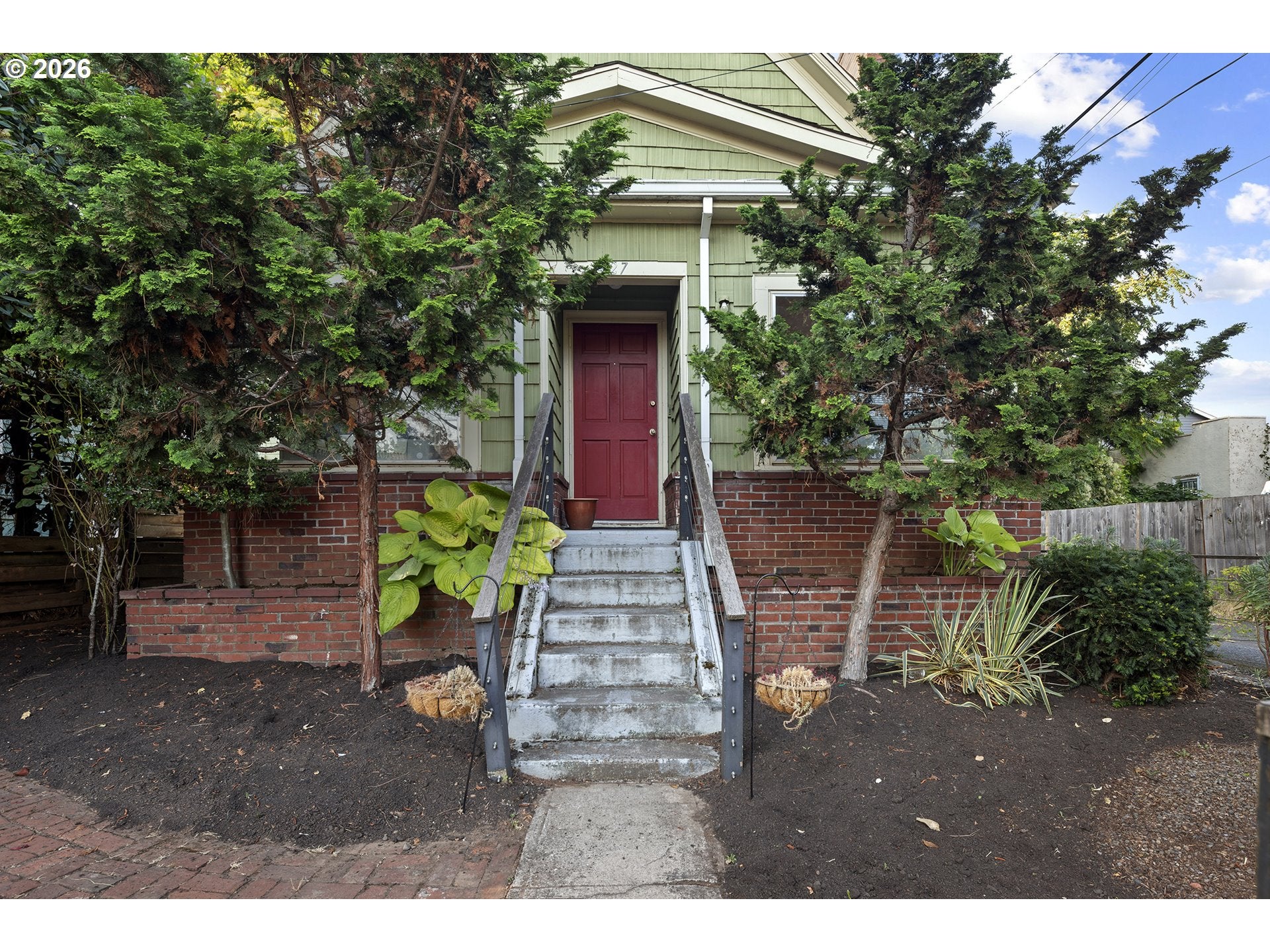 427 N SKIDMORE ST