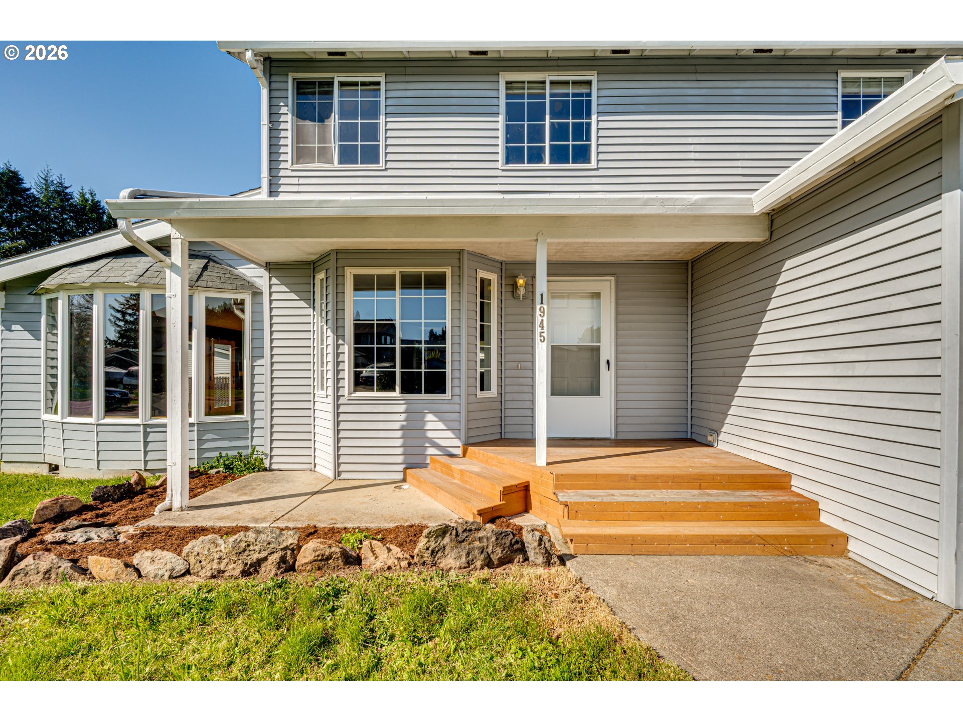 1945 BLACKTAIL LN