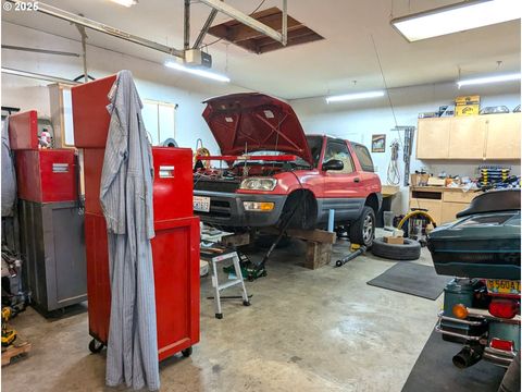 Tiny photo for 47564 School St, Oakridge, OR 97463 (MLS # 670702740)