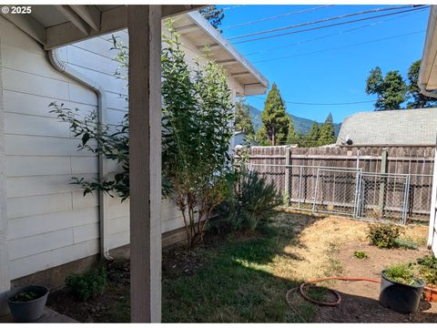 Tiny photo for 47564 School St, Oakridge, OR 97463 (MLS # 670702740)