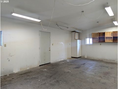 Tiny photo for 47564 School St, Oakridge, OR 97463 (MLS # 670702740)