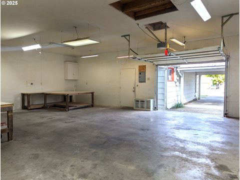 Tiny photo for 47564 School St, Oakridge, OR 97463 (MLS # 670702740)